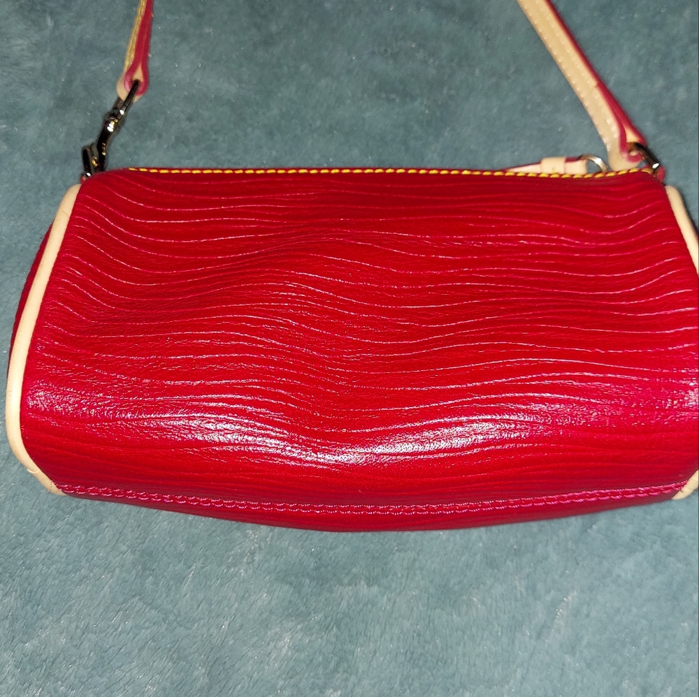 Dooney and Bourke Barrel Bag - Picture 3 of 8